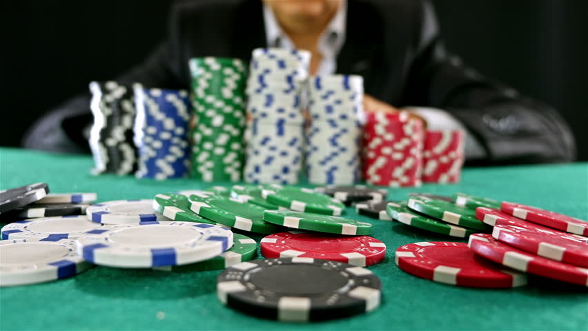 How to make playing poker a good pass time?